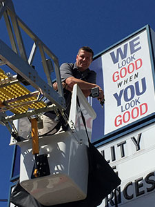 https://sandcube.tech/uat/westmountsigns.com/about/tim-2/